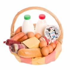 Корзина с яйцами, молочными и мясными продуктами